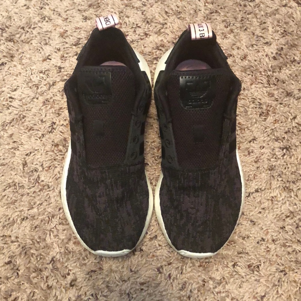 Adidas 🎀PINK & BLACK camo 3 STRIPE BOOSTS🎀